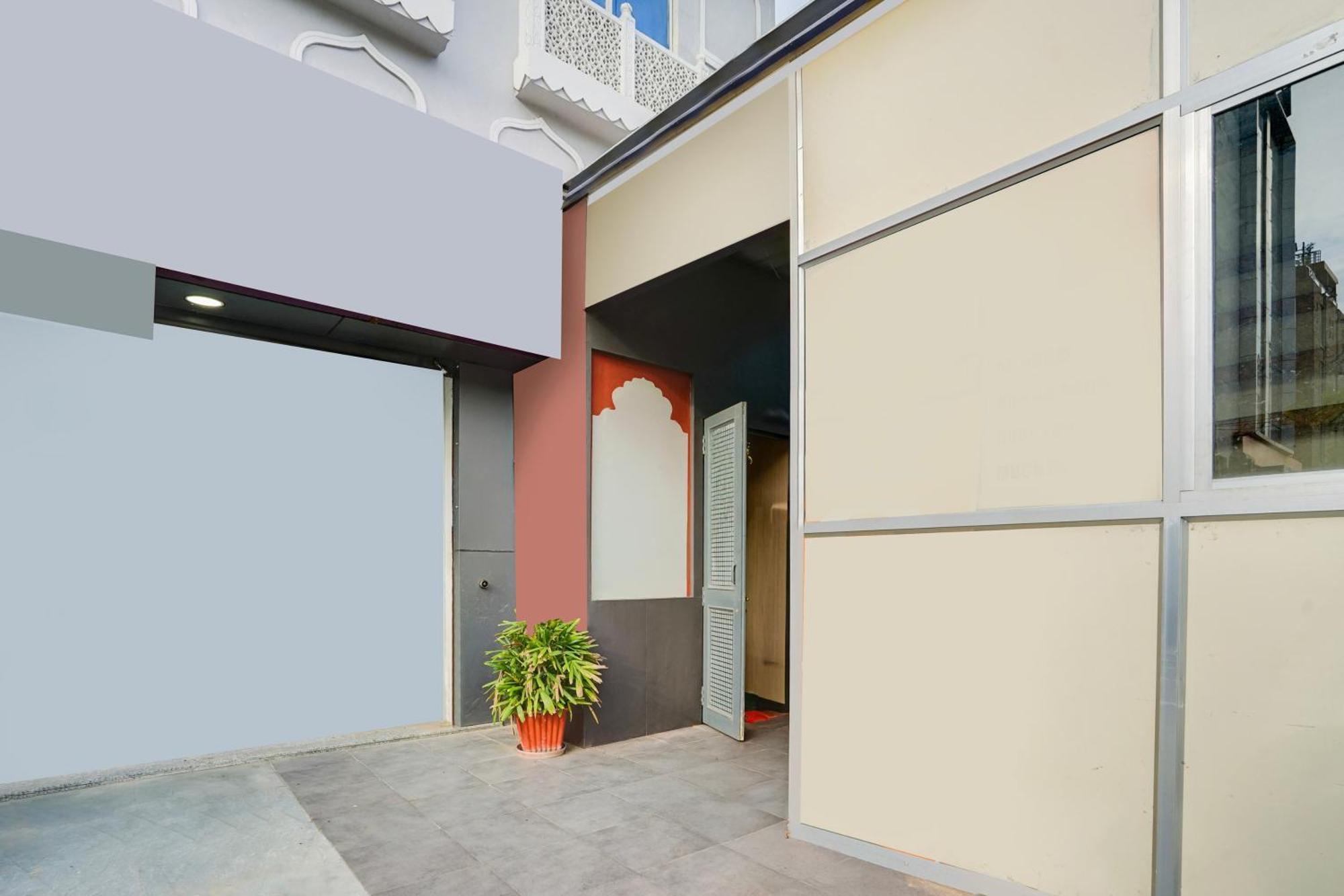 Super Hotel O Jln Marg Malviya Nagar Formerly Hotel Braj Haveli Jaipur Eksteriør billede