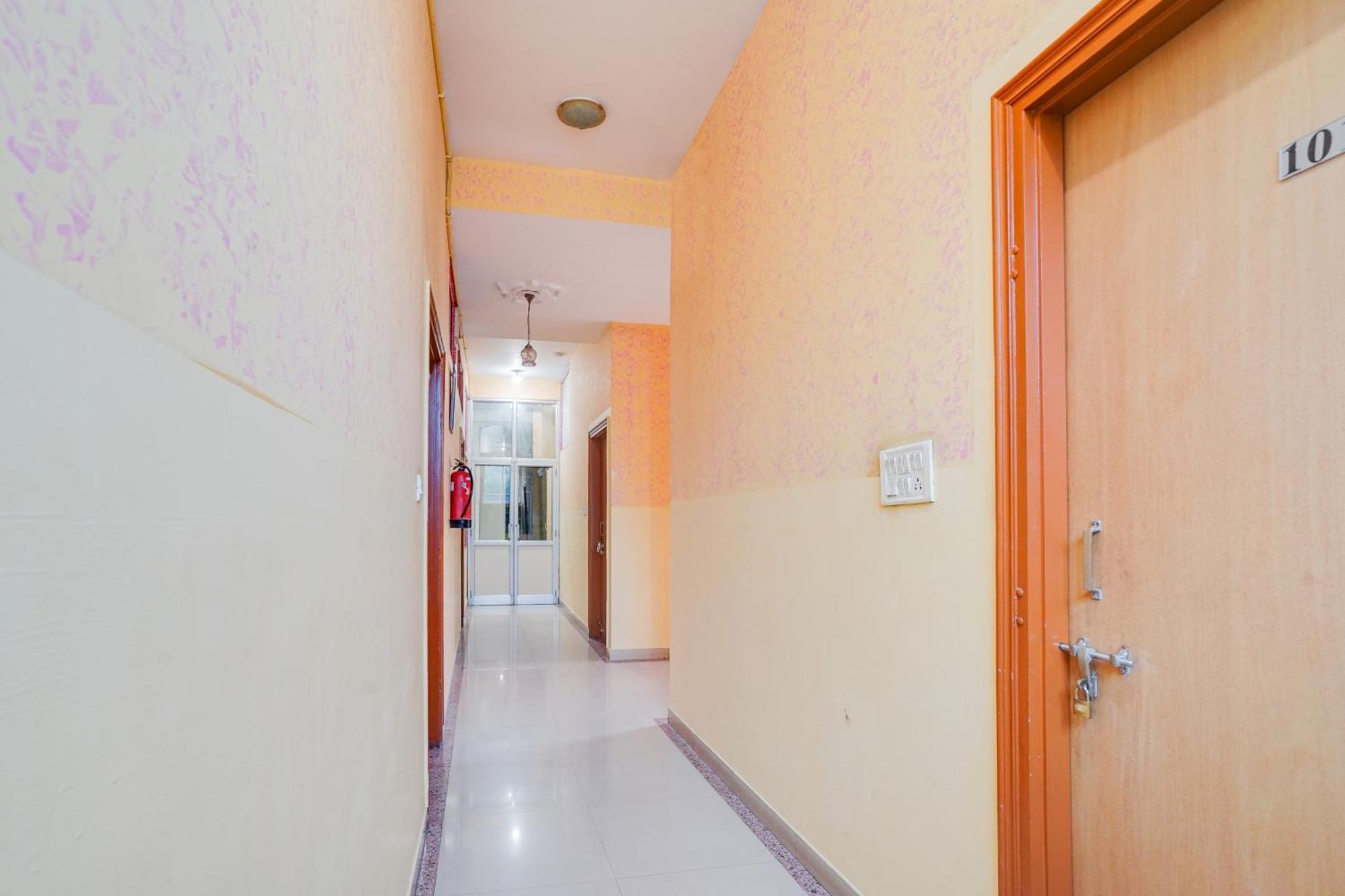Super Hotel O Jln Marg Malviya Nagar Formerly Hotel Braj Haveli Jaipur Eksteriør billede